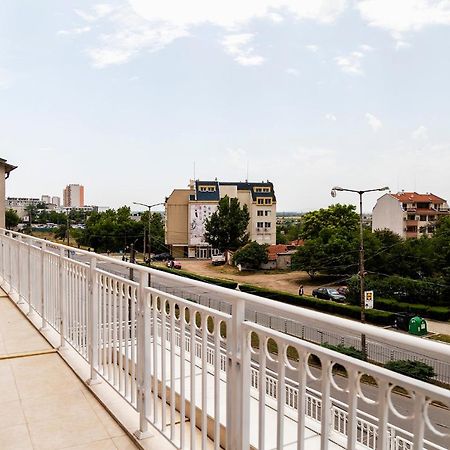 Family Hotel - City Hotel Jamboł Zewnętrze zdjęcie