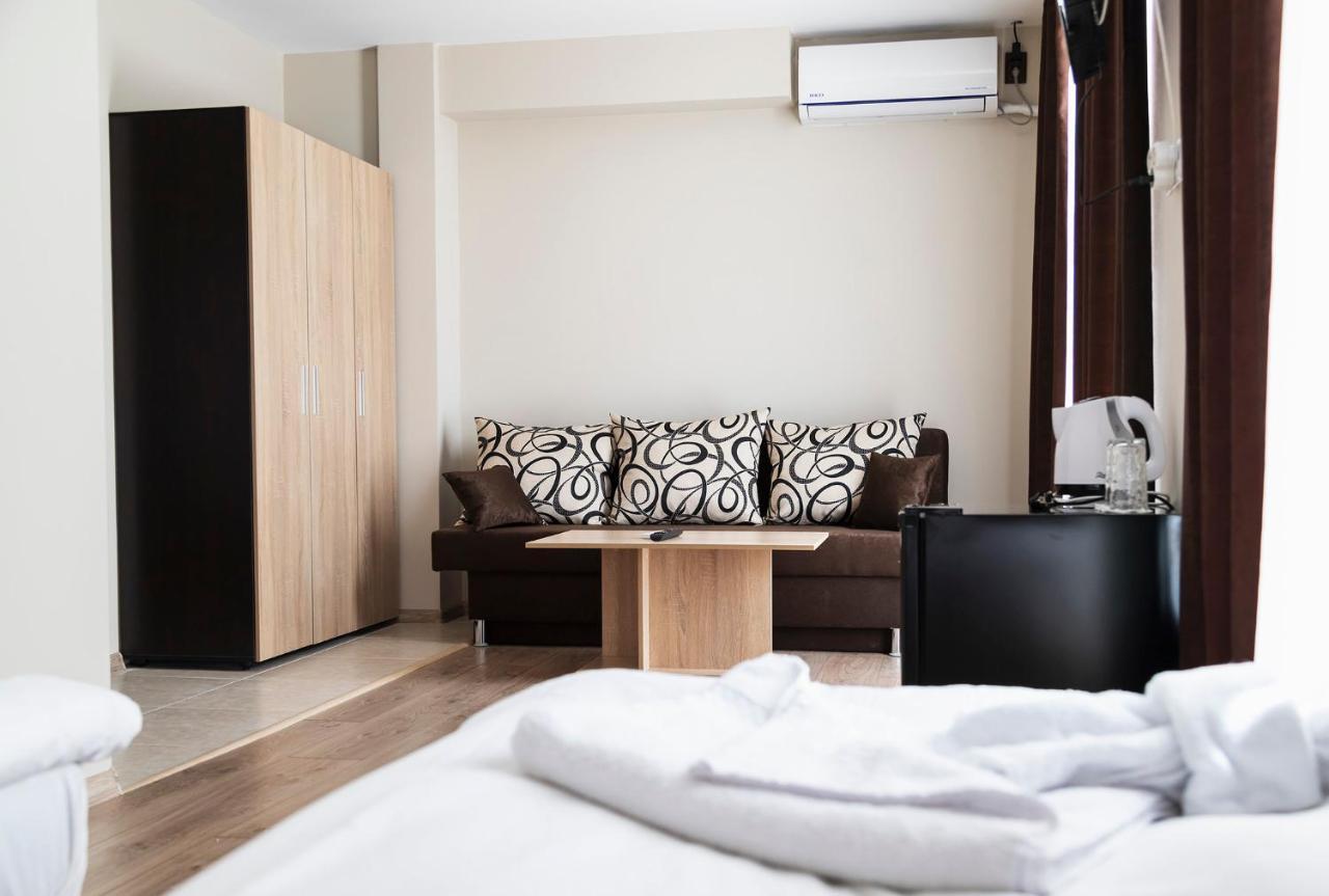 Family Hotel - City Hotel Jamboł Zewnętrze zdjęcie