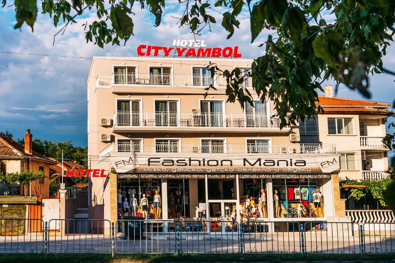 Family Hotel - City Hotel Jamboł Zewnętrze zdjęcie