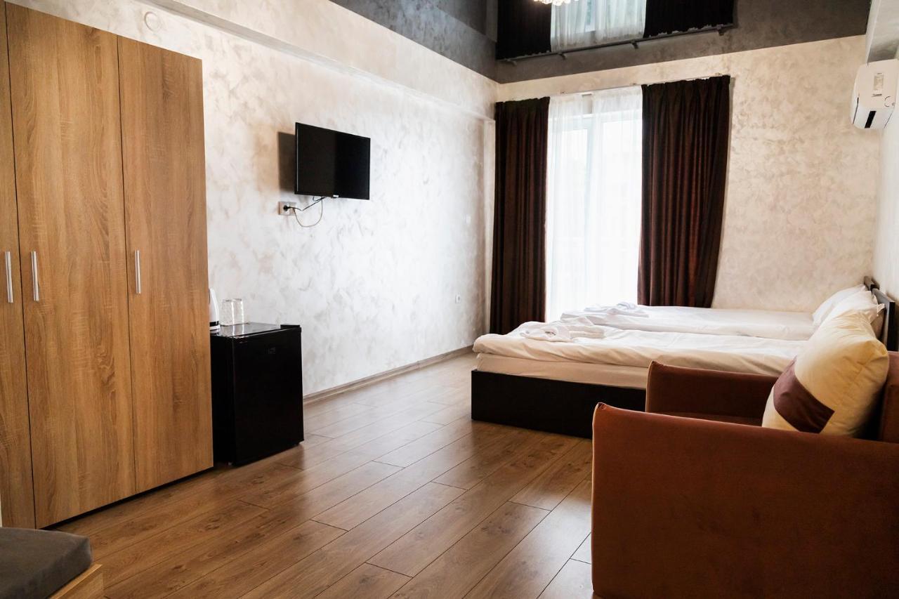 Family Hotel - City Hotel Jamboł Zewnętrze zdjęcie