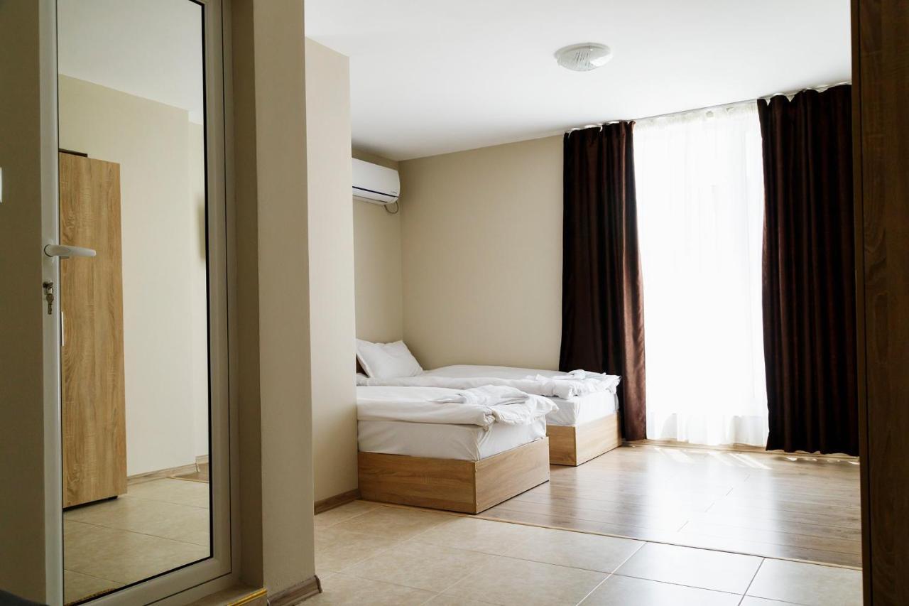 Family Hotel - City Hotel Jamboł Zewnętrze zdjęcie