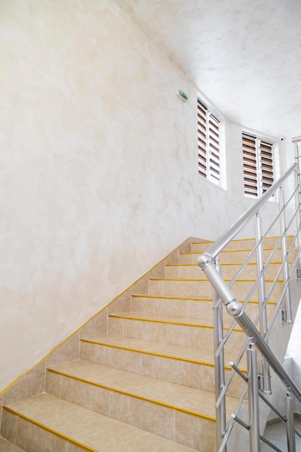 Family Hotel - City Hotel Jamboł Zewnętrze zdjęcie