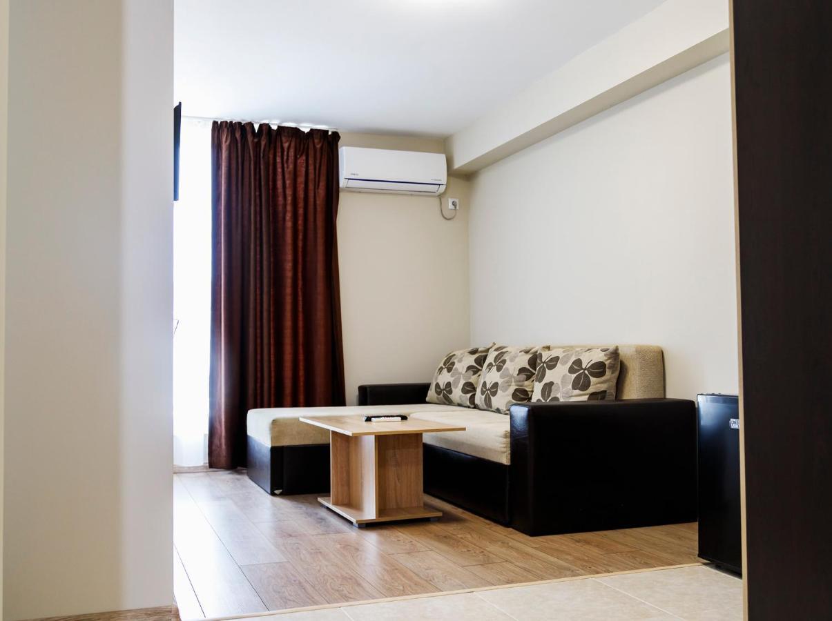 Family Hotel - City Hotel Jamboł Zewnętrze zdjęcie