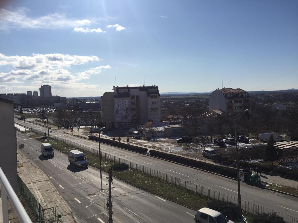 Family Hotel - City Hotel Jamboł Zewnętrze zdjęcie